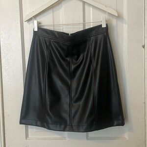 Faux leather short Skirt